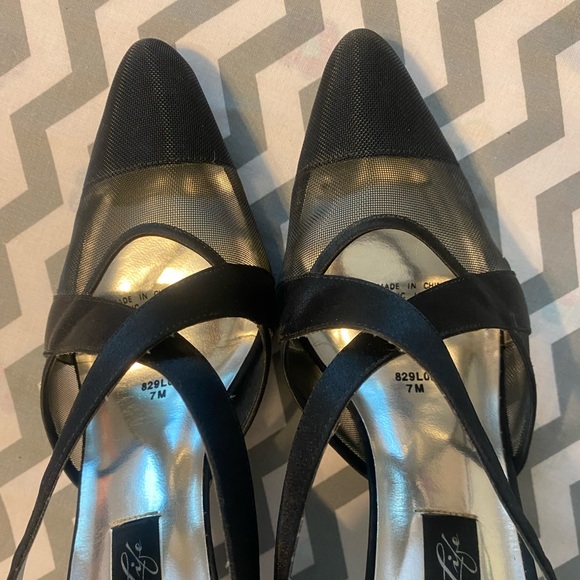 Black Evening Shoes - Picture 2 of 4